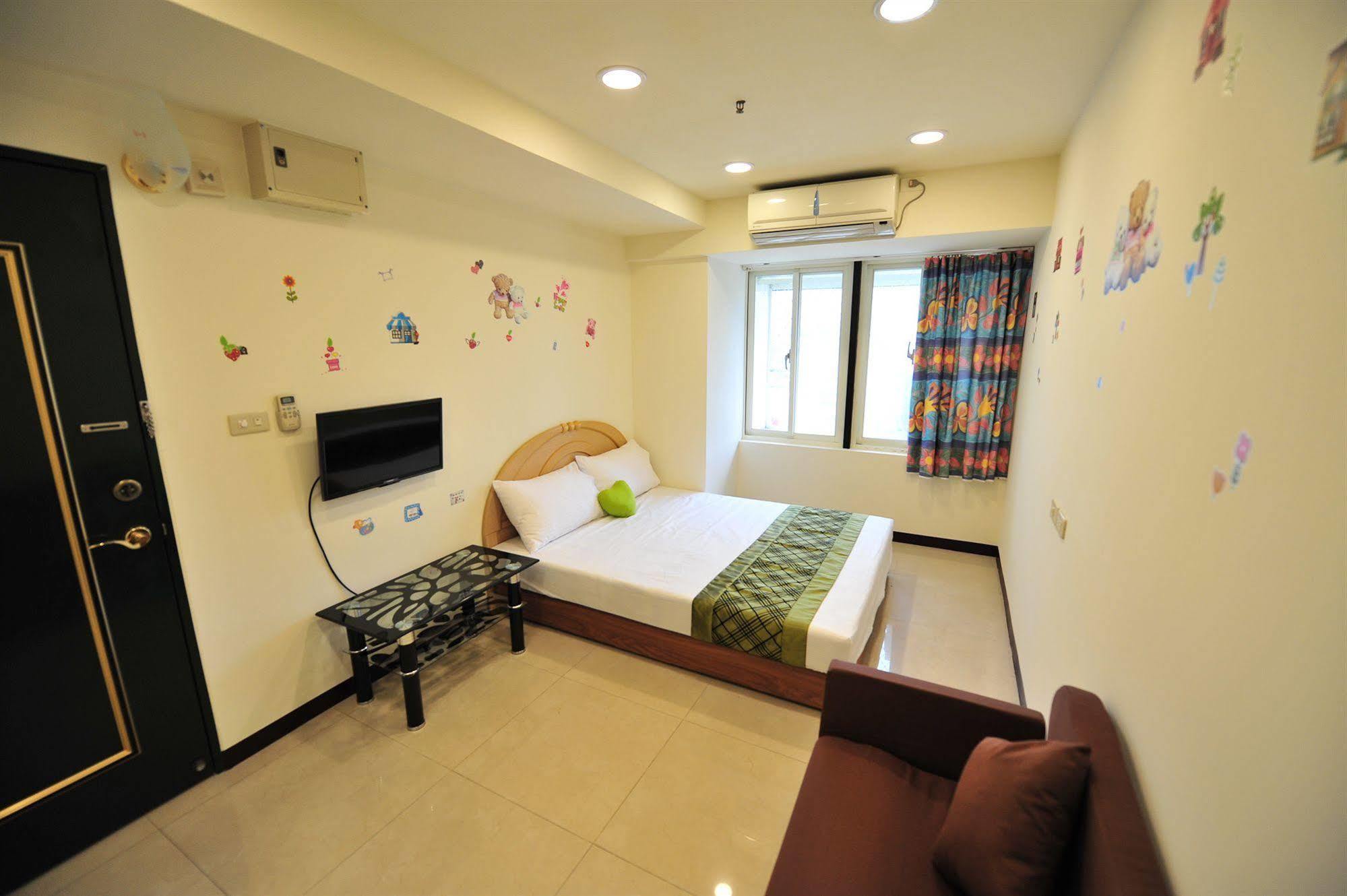 Hotel Ezbookers Dunhua Taipei Esterno foto